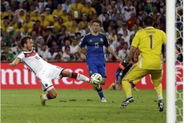 Germany s Mario Goetze scores