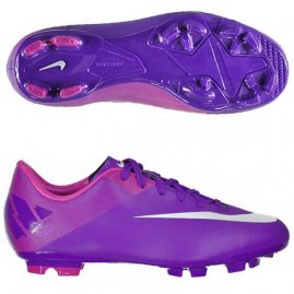 Nike youth soccer cleats