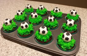 Soccer ball Cupcakes